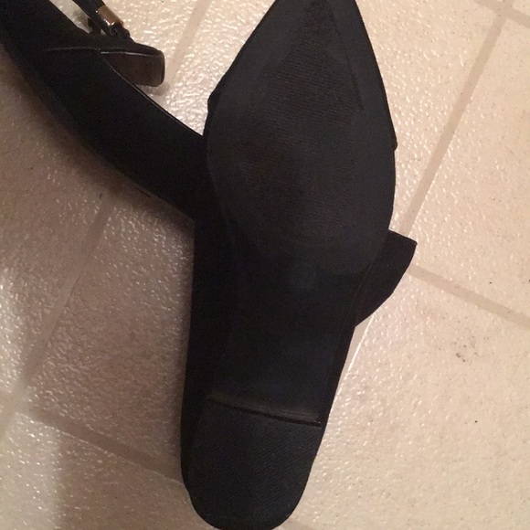 Shoes - Picture 5 of 7